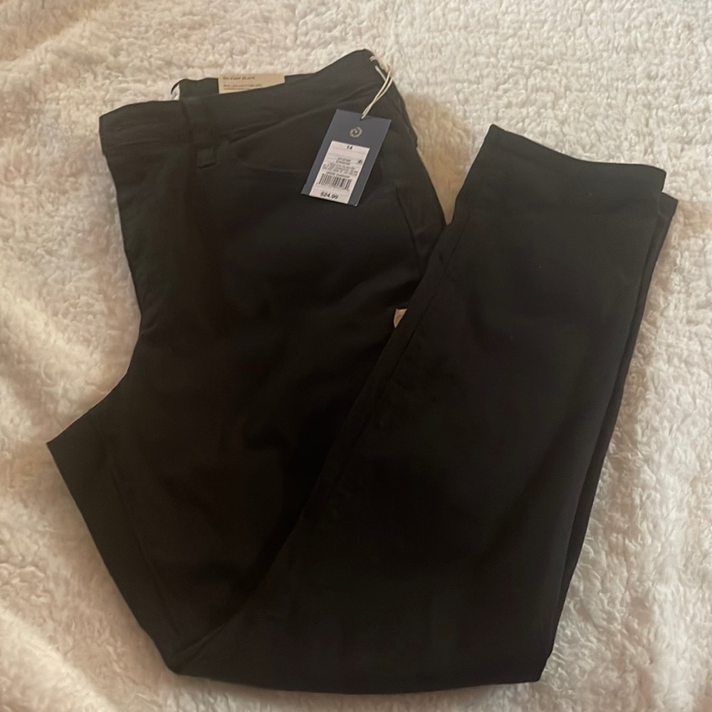 Universal Thread High Rise Skinny pants new with tags.